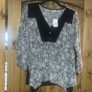 Cato Black and Gray V-Neck Blouse